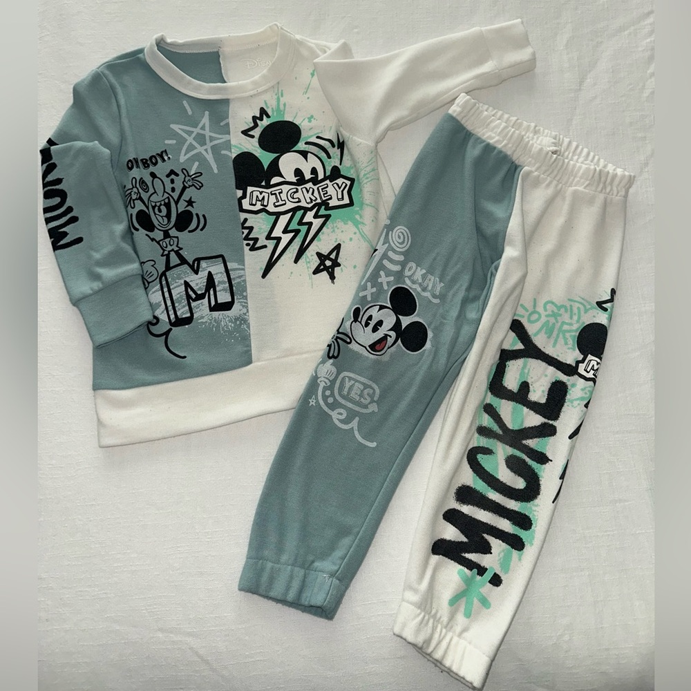 Disney Blue and White Sweatshirt with Graphic Design